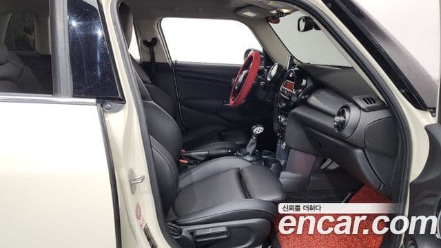 Mini Cooper 3세대, 2017 11