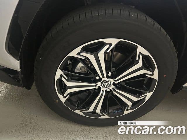 Toyota RAV4 5세대 2.5 4WD PHEV XSE, 2025 все фото
