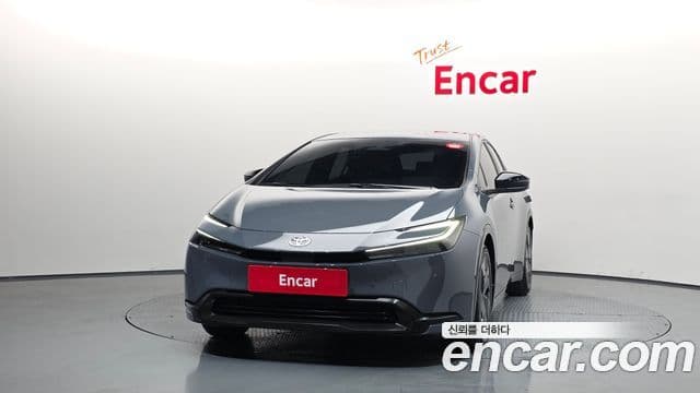 Toyota 프리우스 5세대 2.0 LE, 2024 3