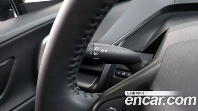 Toyota 프리우스 5세대 2.0 LE, 2024 13