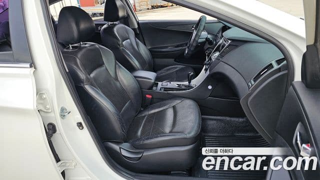 Hyundai YF Sonata LPI top, 2010 10