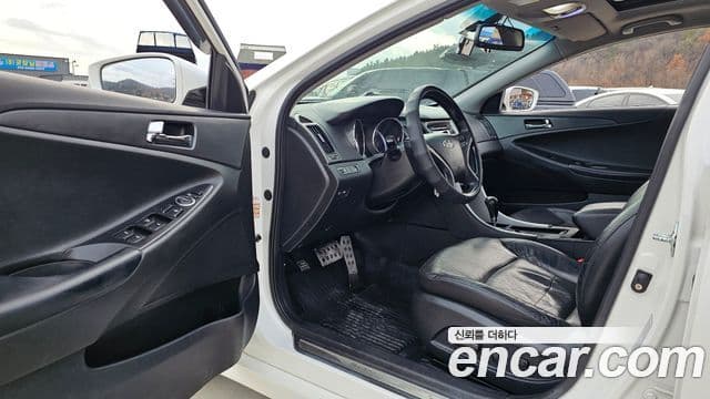 Hyundai YF Sonata LPI top, 2010 11