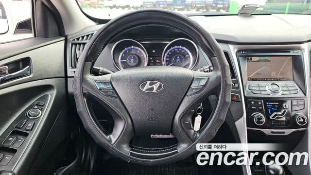 Hyundai YF Sonata LPI top, 2010 13