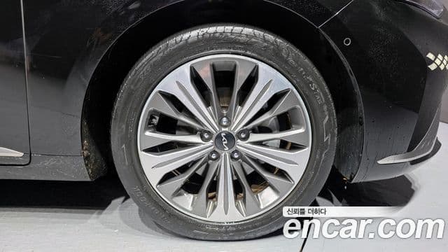 Kia K8 гибрид Noblesse, 2022 все фото