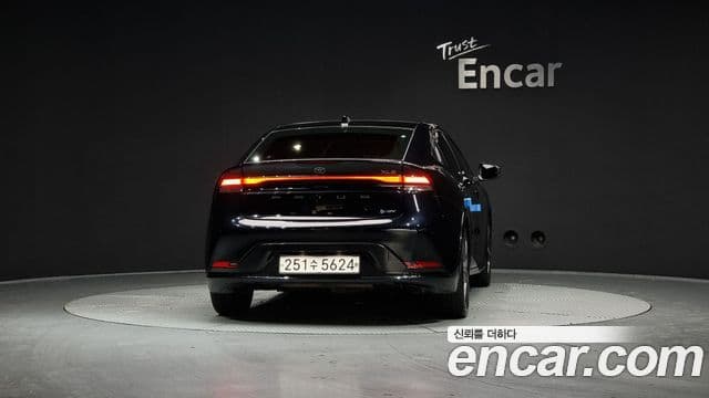 Toyota 프리우스 5세대 2.0 XLE, 2024 4