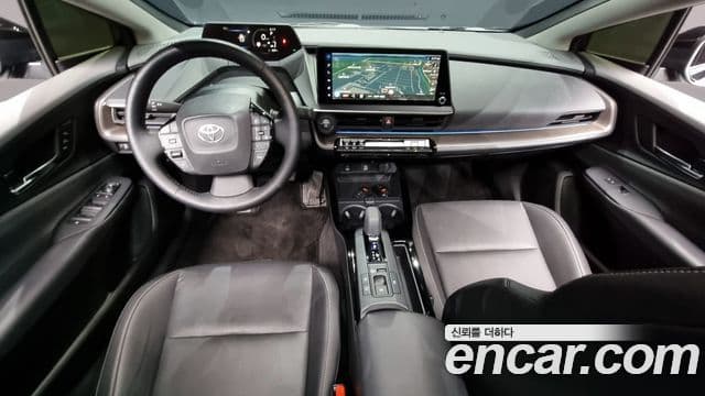 Toyota 프리우스 5세대 2.0 XLE, 2024 7