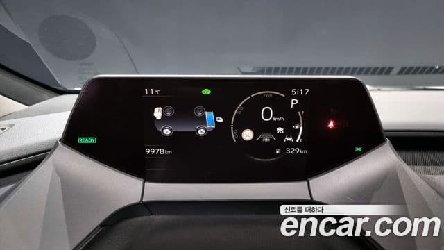 Toyota 프리우스 5세대 2.0 XLE, 2024 8