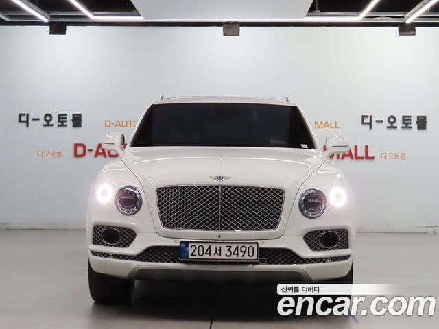 Bentley Bentayga, 2018 2