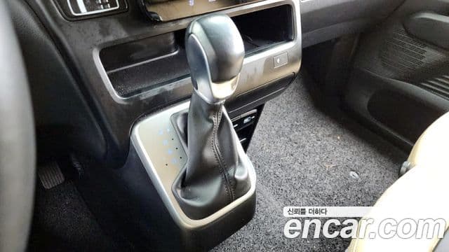 Hyundai Staria Modern, 2022 9