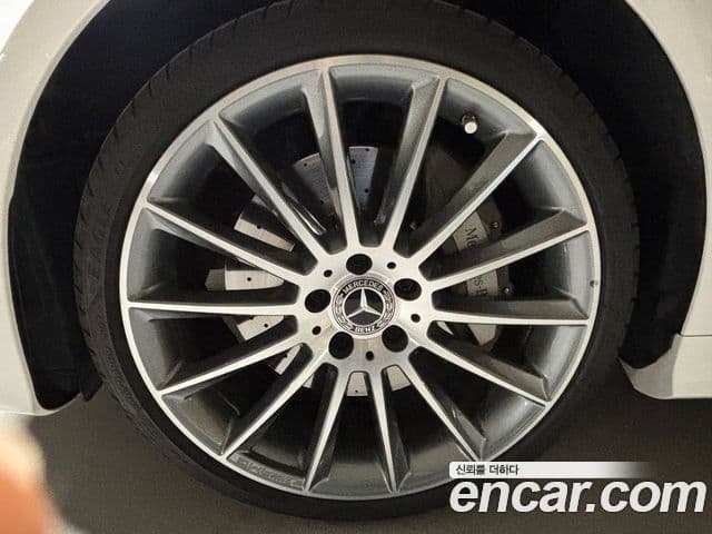 Mercedes-Benz E-класс W213 E450 4MATIC кабриолет, 2022 6