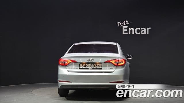 Hyundai LF Sonata Style, 2017 4