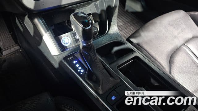 Hyundai LF Sonata Style, 2017 9