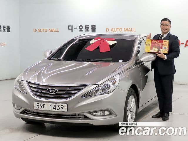 Hyundai YF Sonata Luxury, 2012 1
