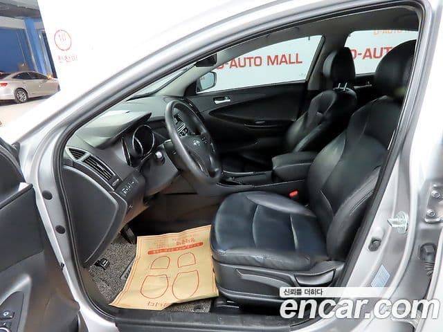 Hyundai YF Sonata Luxury, 2012 10