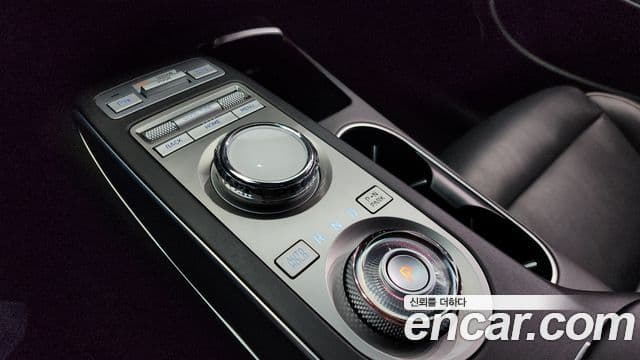 Genesis GV70, 2021 9