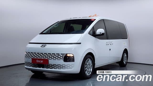 Hyundai Staria Modern, 2022 1