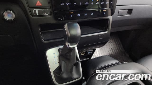 Hyundai Staria Modern, 2022 9