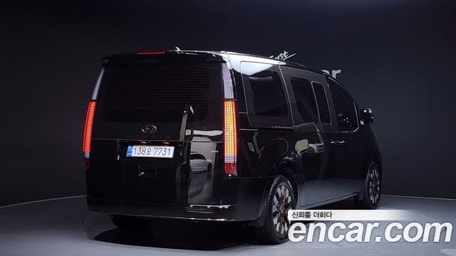 Hyundai Staria Inspiration, 2023 2