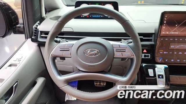 Hyundai Staria Inspiration, 2023 13