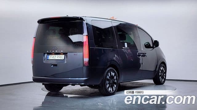 Hyundai Staria Prestige, 2025 11