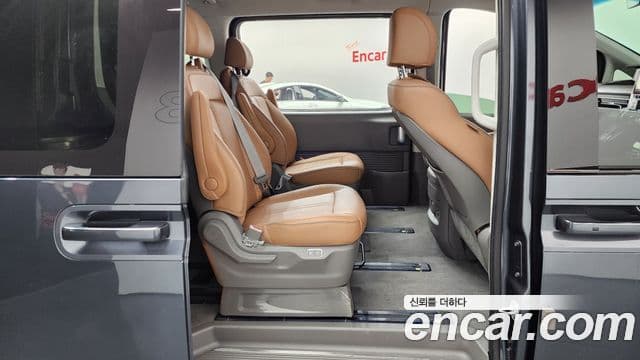 Hyundai Staria Prestige, 2025 2