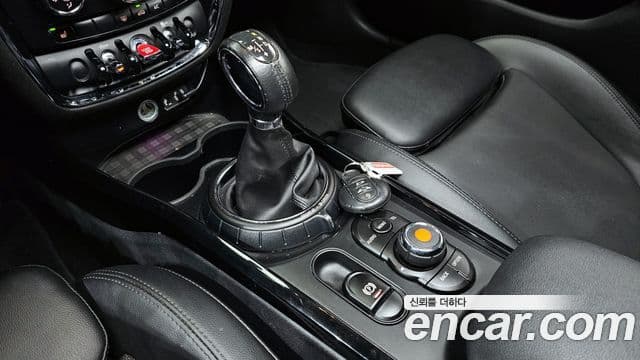 Mini Cooper 클럽맨 2세대, 2016 9