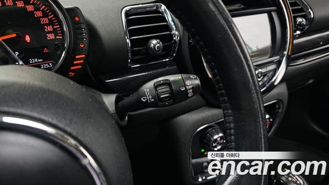 Mini Cooper 클럽맨 2세대, 2016 18