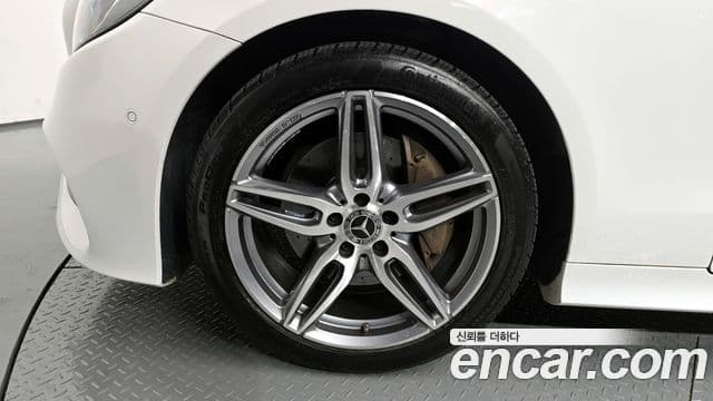 Mercedes-Benz E-класс W213 E220d купе, 2019 все фото