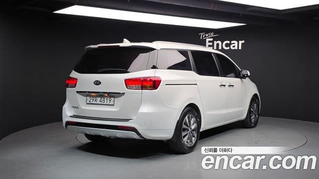 Kia All New Carnival Luxury, 2016 2