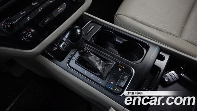 Kia All New Carnival Luxury, 2016 9