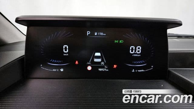 Hyundai Staria Prestige, 2022 8