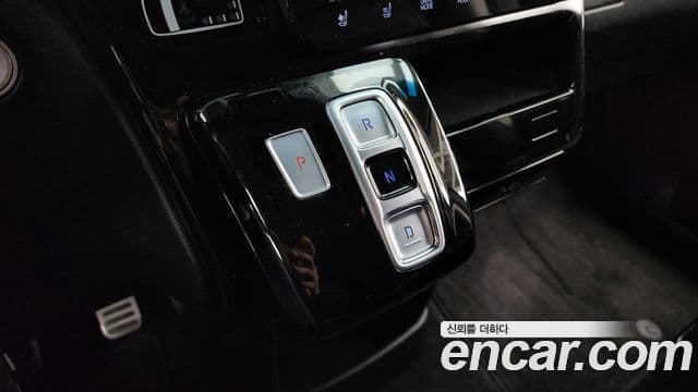Hyundai Staria Prestige, 2022 9