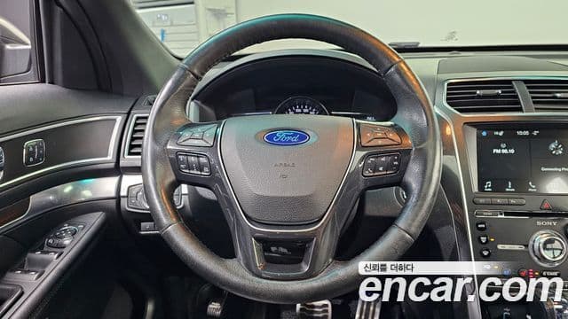 Ford Explorer 5세대, 2017 13