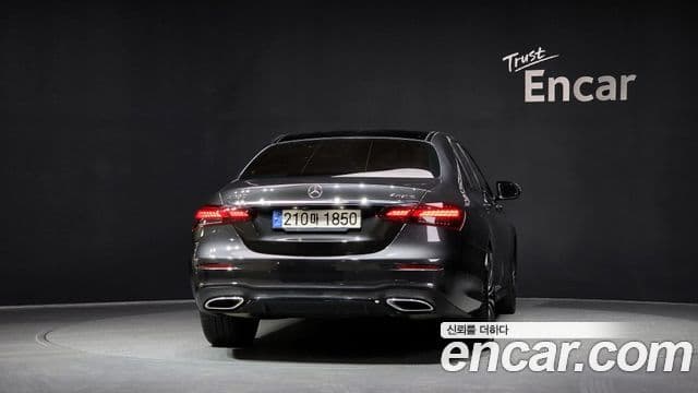 Mercedes-Benz E-класс W213 AMG Line, 2023 4