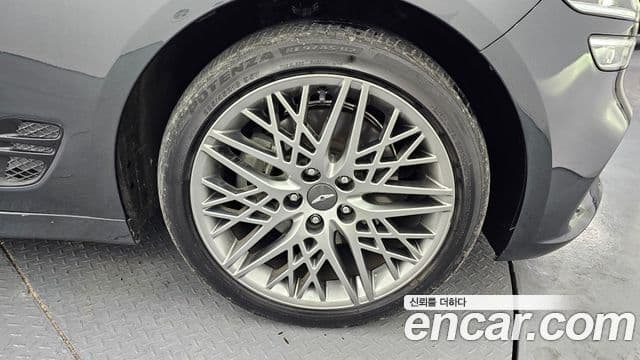 Genesis The / новый New G70, 2021 все фото