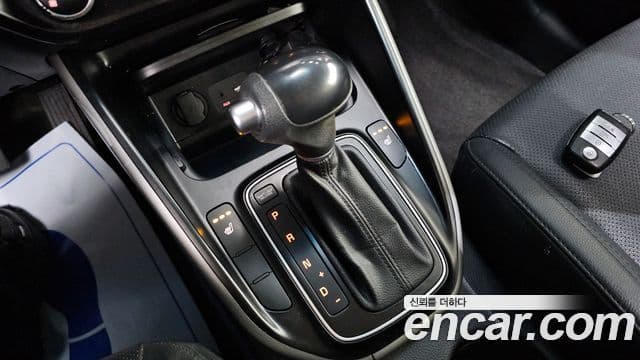 Kia All New Carens 2.0 LPi Trendy, 2016 9