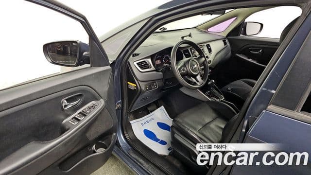 Kia All New Carens 2.0 LPi Trendy, 2016 10