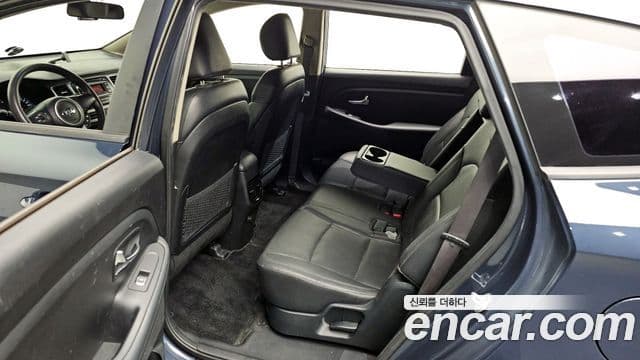 Kia All New Carens 2.0 LPi Trendy, 2016 11