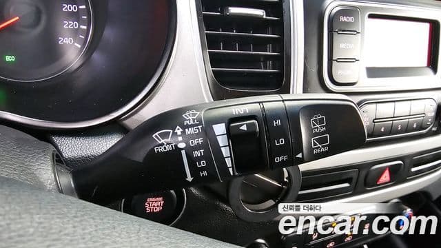 Kia All New Carens 2.0 LPi Trendy, 2016 18