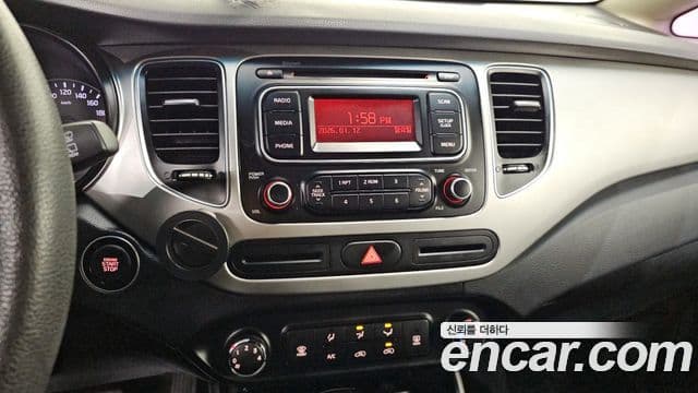 Kia All New Carens 2.0 LPi Trendy, 2016 19