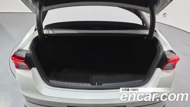 Kia K5 3세대 Prestige, 2022 20