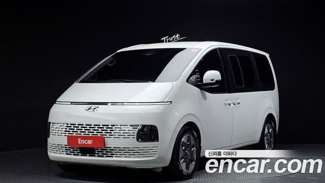 Hyundai Staria Modern, 2023 1