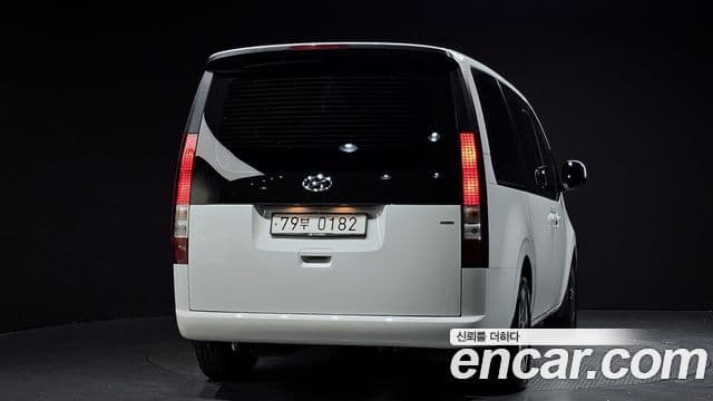 Hyundai Staria Modern, 2023 4