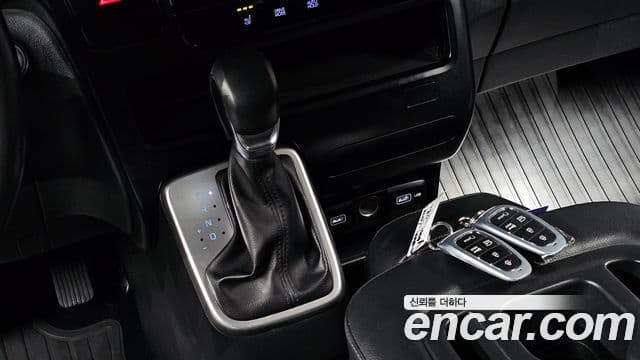 Hyundai Staria Modern, 2023 9