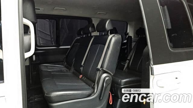 Hyundai Staria Modern, 2023 12