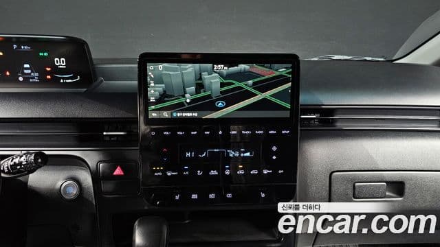 Hyundai Staria Modern, 2023 16