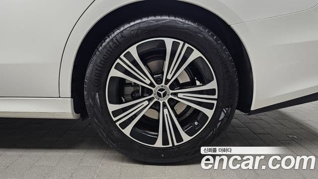 Mercedes-Benz E-класс W214 Avantgarde, 2025 все фото