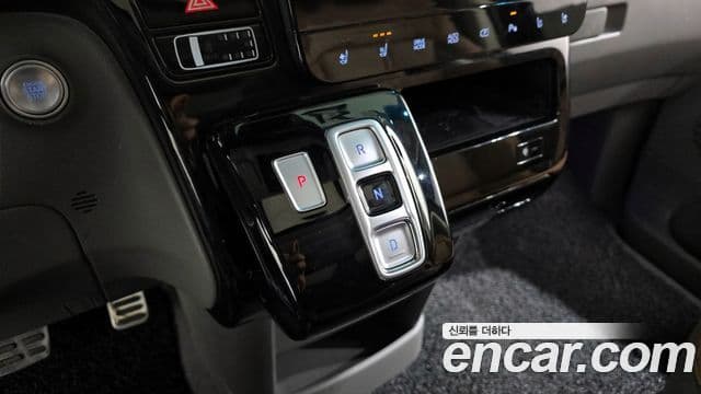 Hyundai Staria Inspiration, 2023 9