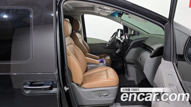 Hyundai Staria Inspiration, 2023 11