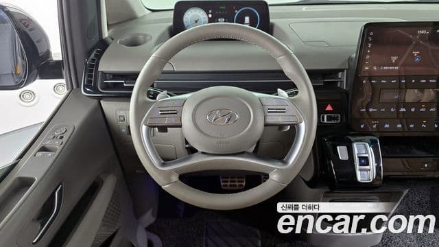 Hyundai Staria Inspiration, 2023 13
